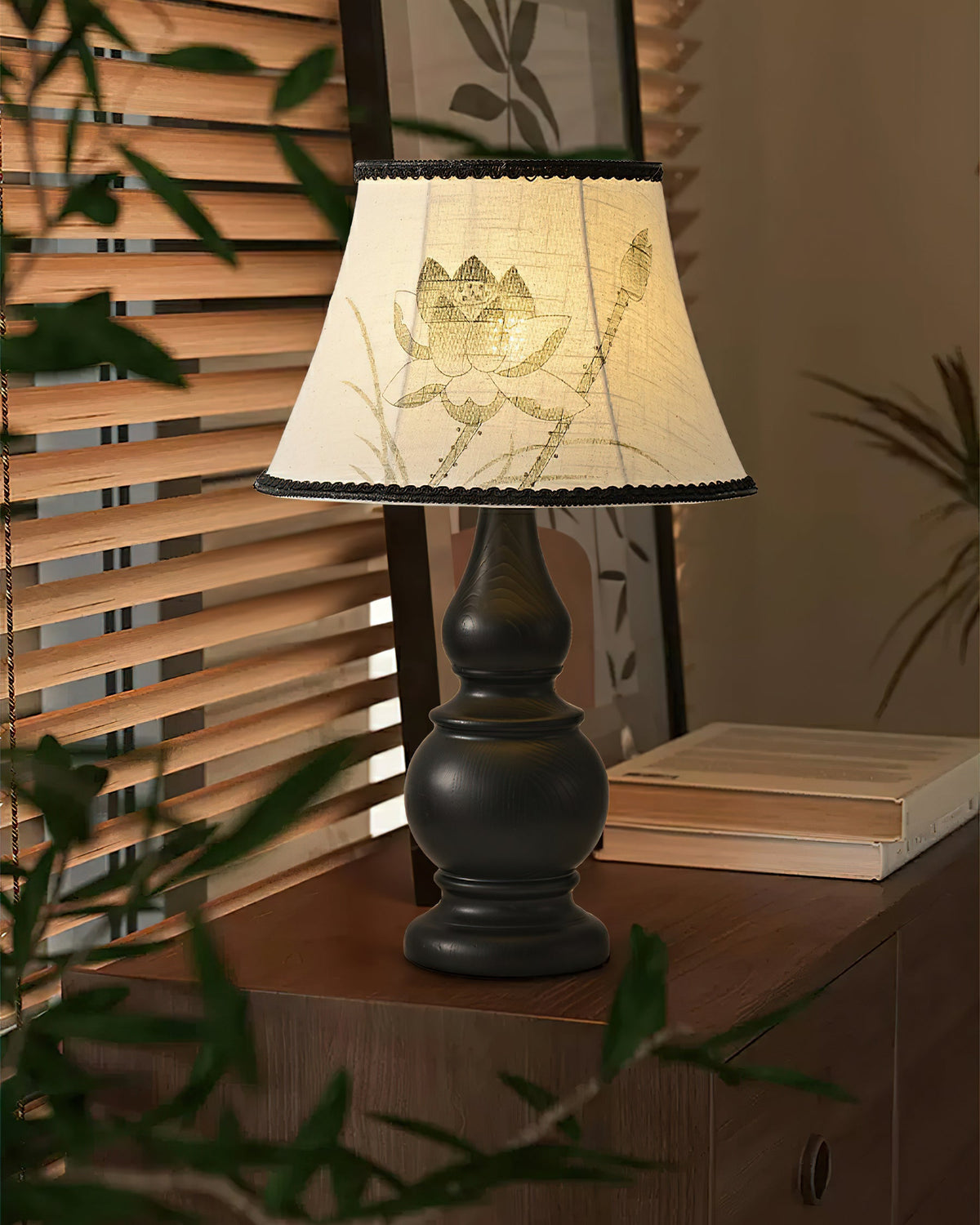 zen-lotus-table-lamp