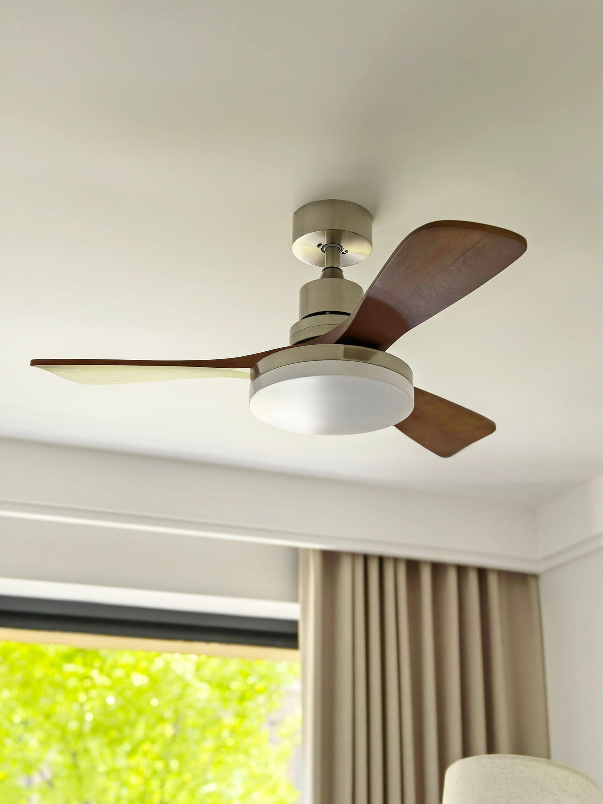 zephyr-wooden-fan-ceiling-light