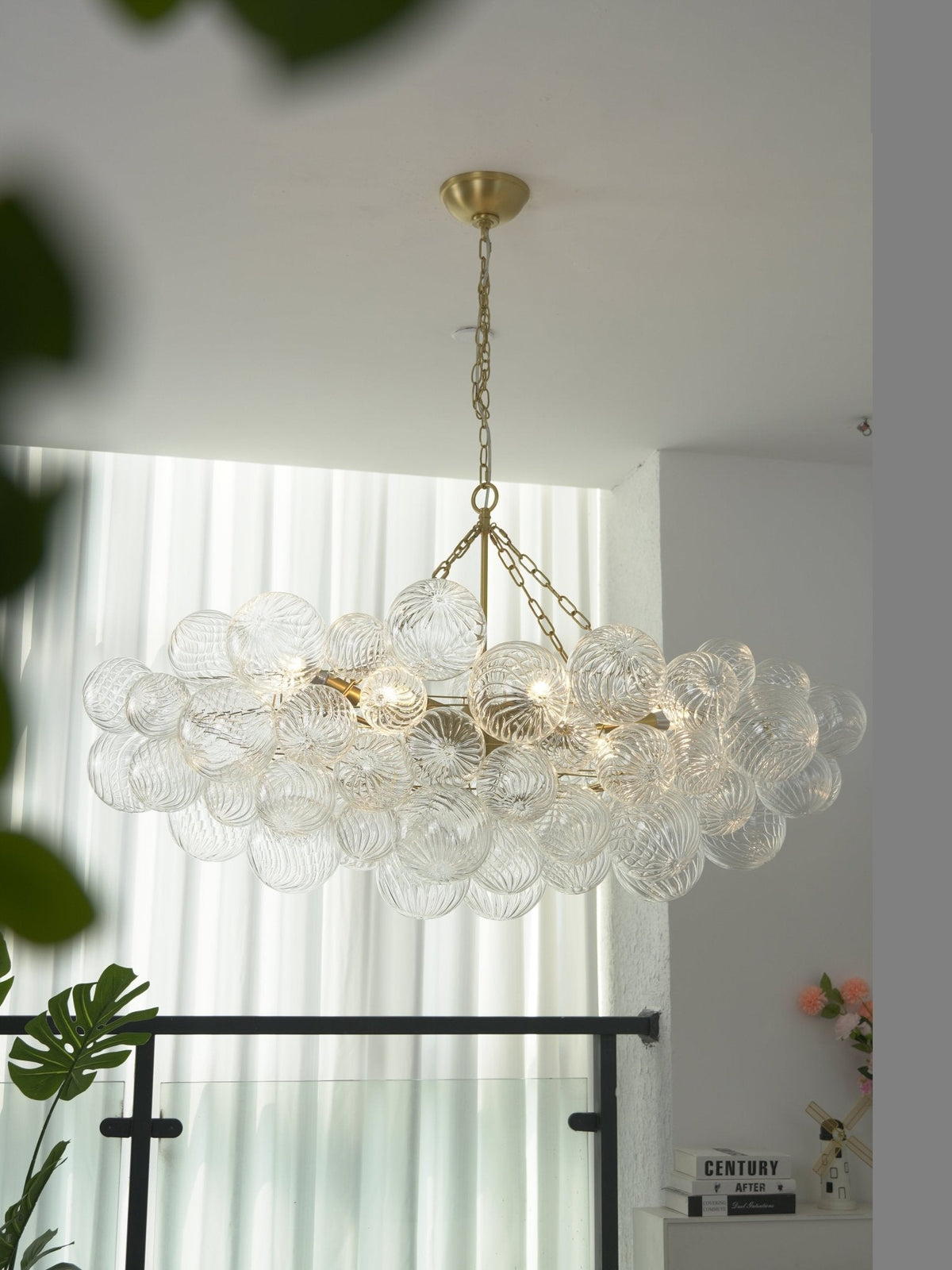 Lumière Cascade Glass Ball Chandelier – Modern Sculptural Pendant Light
