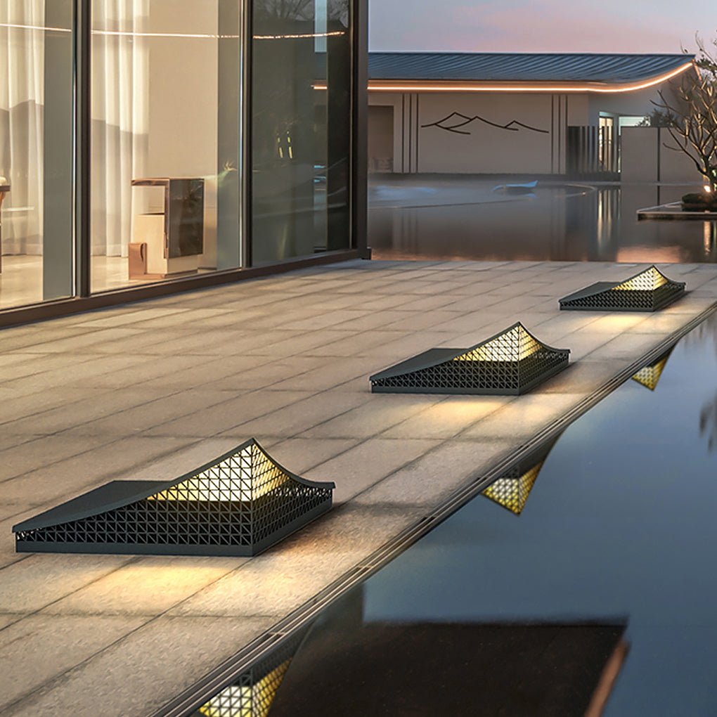 Curved Stainless Steel LED Landscape Light with Grid Design for Modern Outdoor Spaces