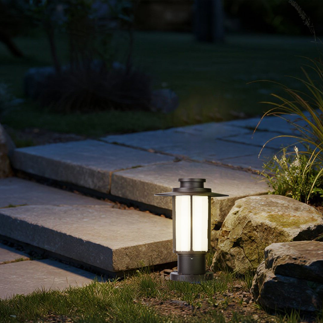 Minimalist Outdoor Bollard Light with E27 LED Bulb for Pathway and Garden