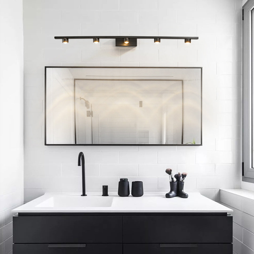 Minimalist LED Vanity Light Bar for Bathroom Mirror – Modern Black Wall Mount