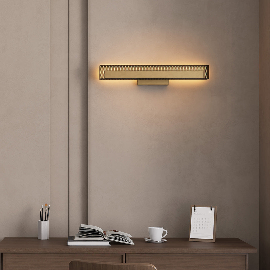 French Retro Wall Picture Light in Iron and Copper for Art Illumination