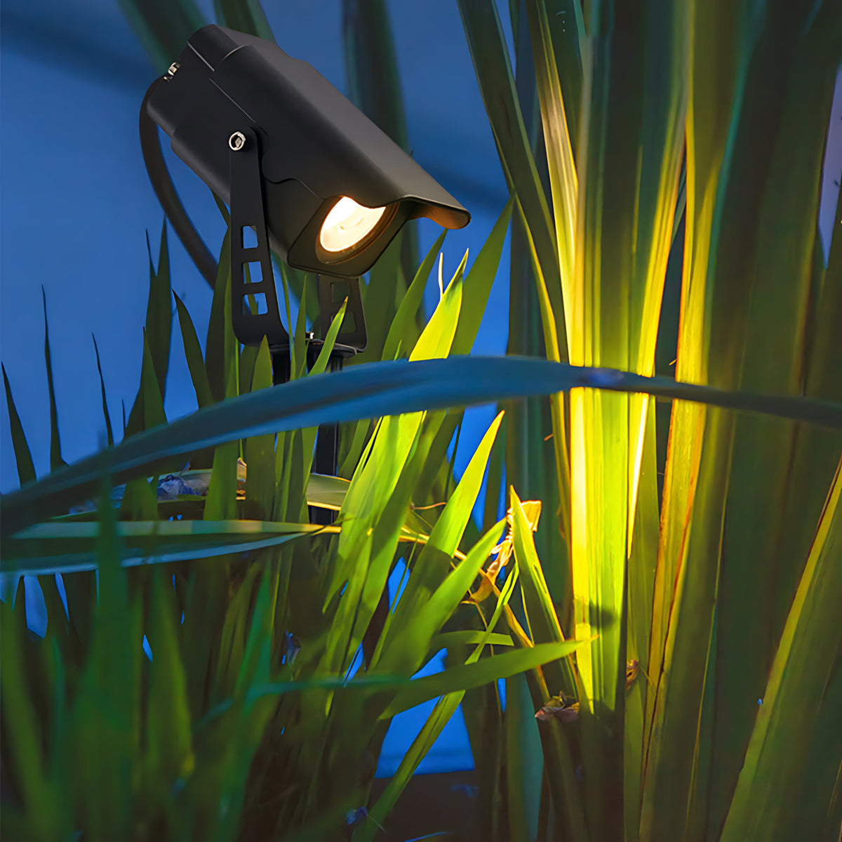Architectural LED Garden Spotlights | Die-Cast Aluminum Landscape Lighting