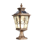 Solar-Powered Retro Post Light in Die-Cast Aluminum for Garden Paths
