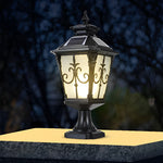 Solar-Powered Retro Post Light in Die-Cast Aluminum for Garden Paths