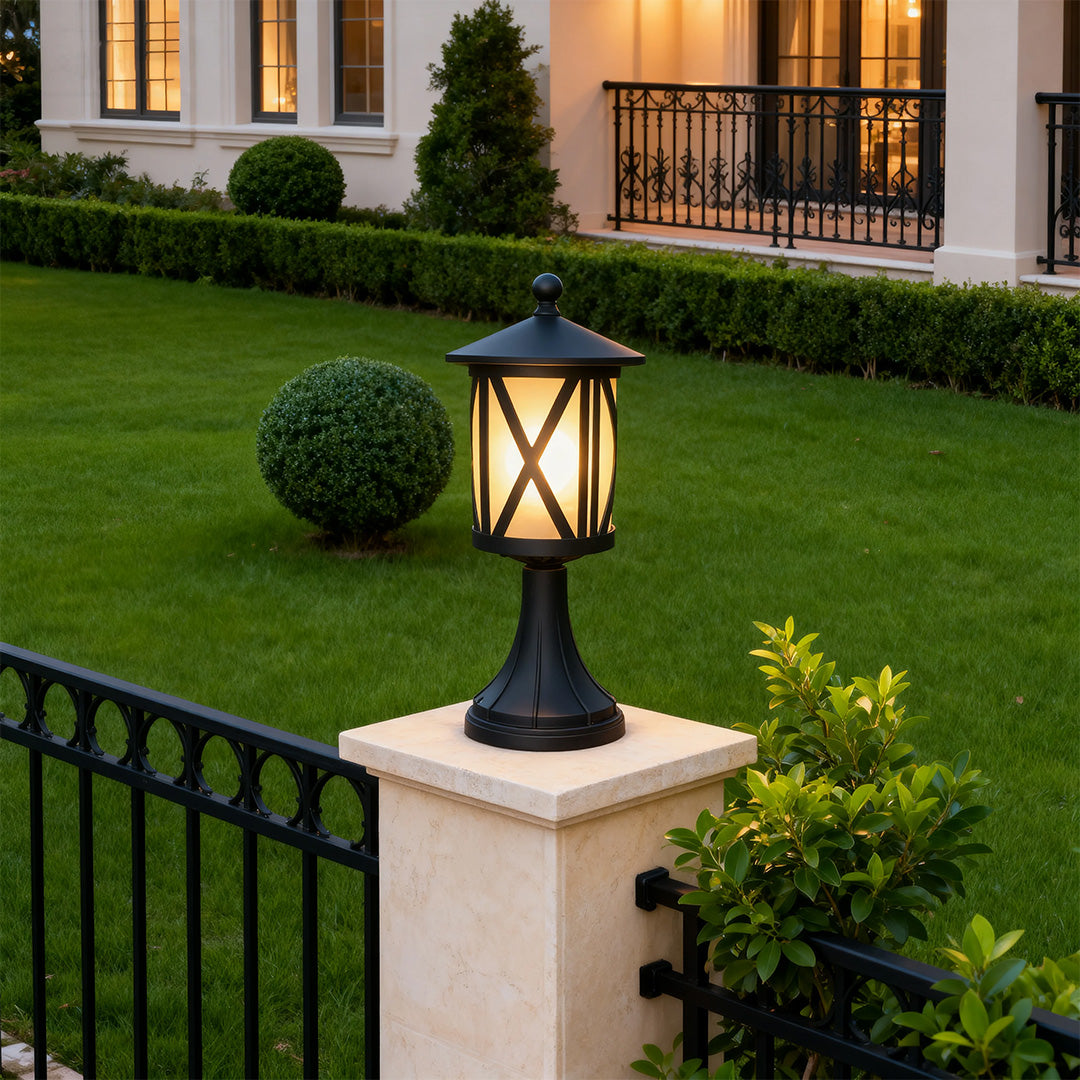 Black Aluminum LED Post Light for Garden Paths and Courtyards