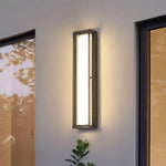 Aria Outdoor Linear LED Wall Light in Die-Cast Aluminum