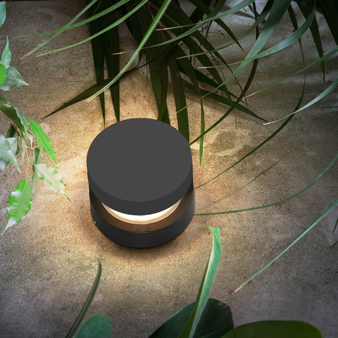 Minimalist LED Path Light – Sand Gray Aluminum Bollard for Modern Landscapes