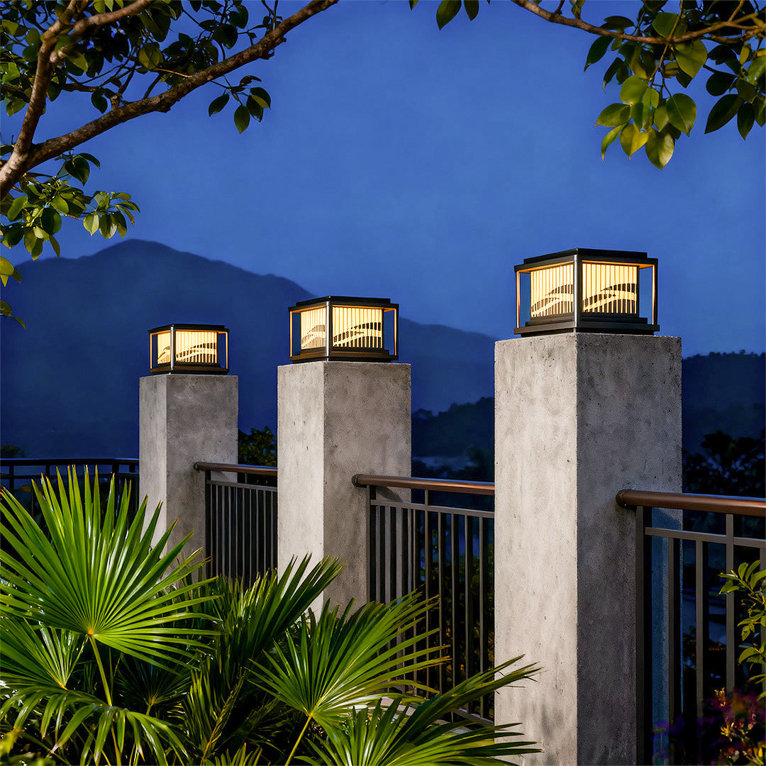 Wave Pattern LED Pillar Light – Modern Outdoor Post Lamp in Black