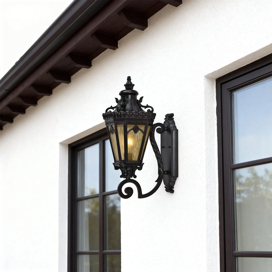 Outdoor Wall Sconce in Black Aluminum with Clear Glass