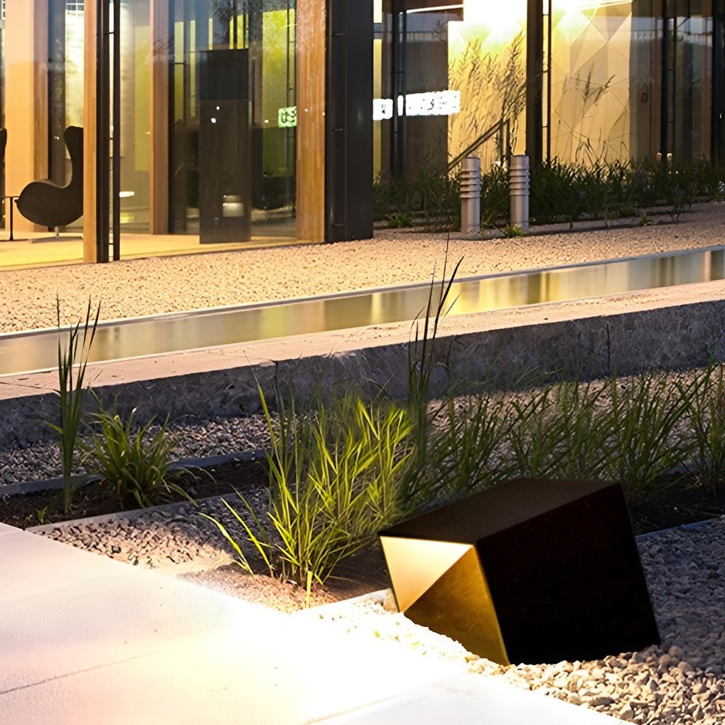 Cube Path Light – Modern Geometric Outdoor Landscape Bollard