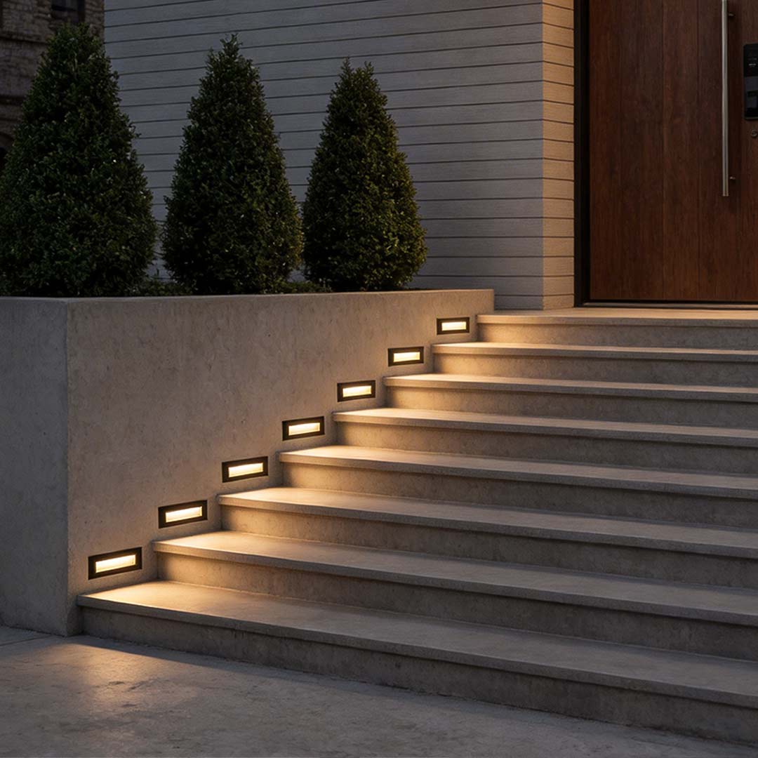 Modern Outdoor Step Lights – Embedded Aluminum Deck Lighting for Pathways