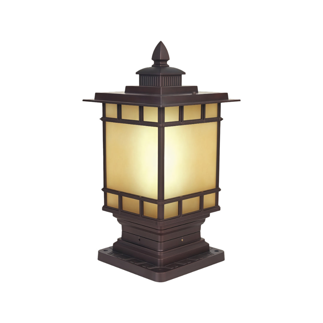 Vintage Outdoor Post Light with Aluminum Body and Glass Shade