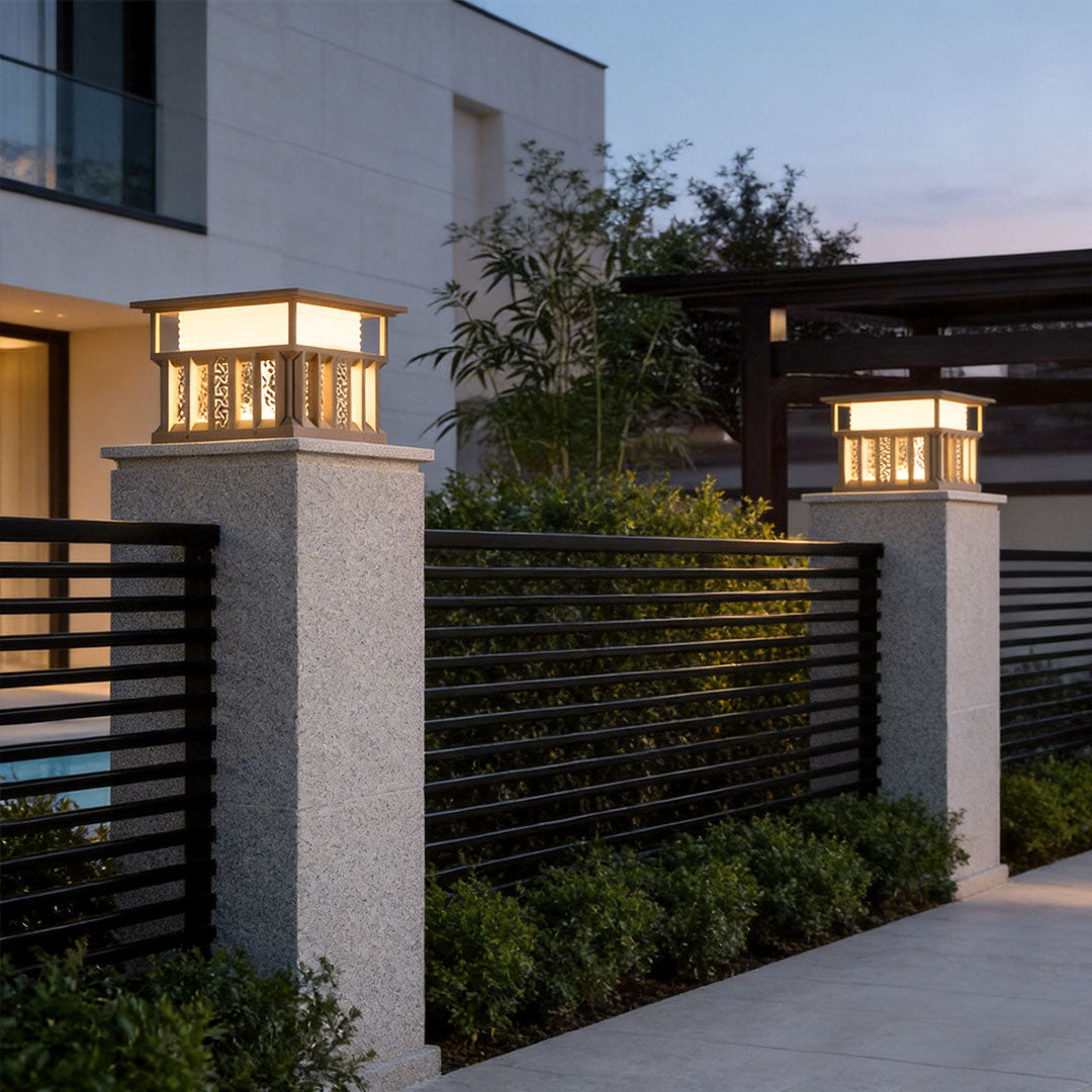 Modern Stainless Steel Outdoor Pillar Lights for Gateposts and Courtyards