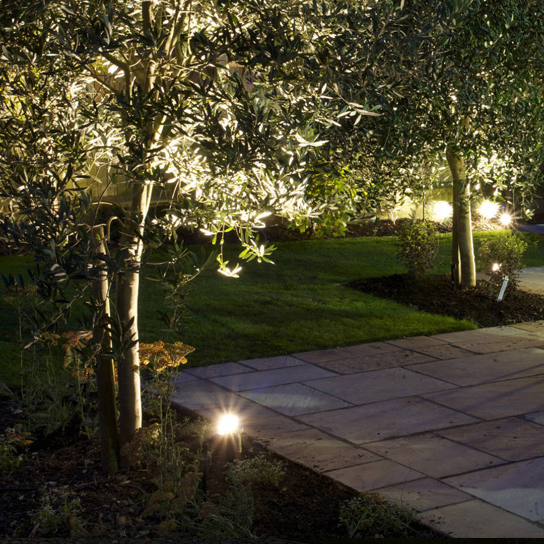 Nordic Minimalist LED Ground Stake Spotlight for Modern Landscapes