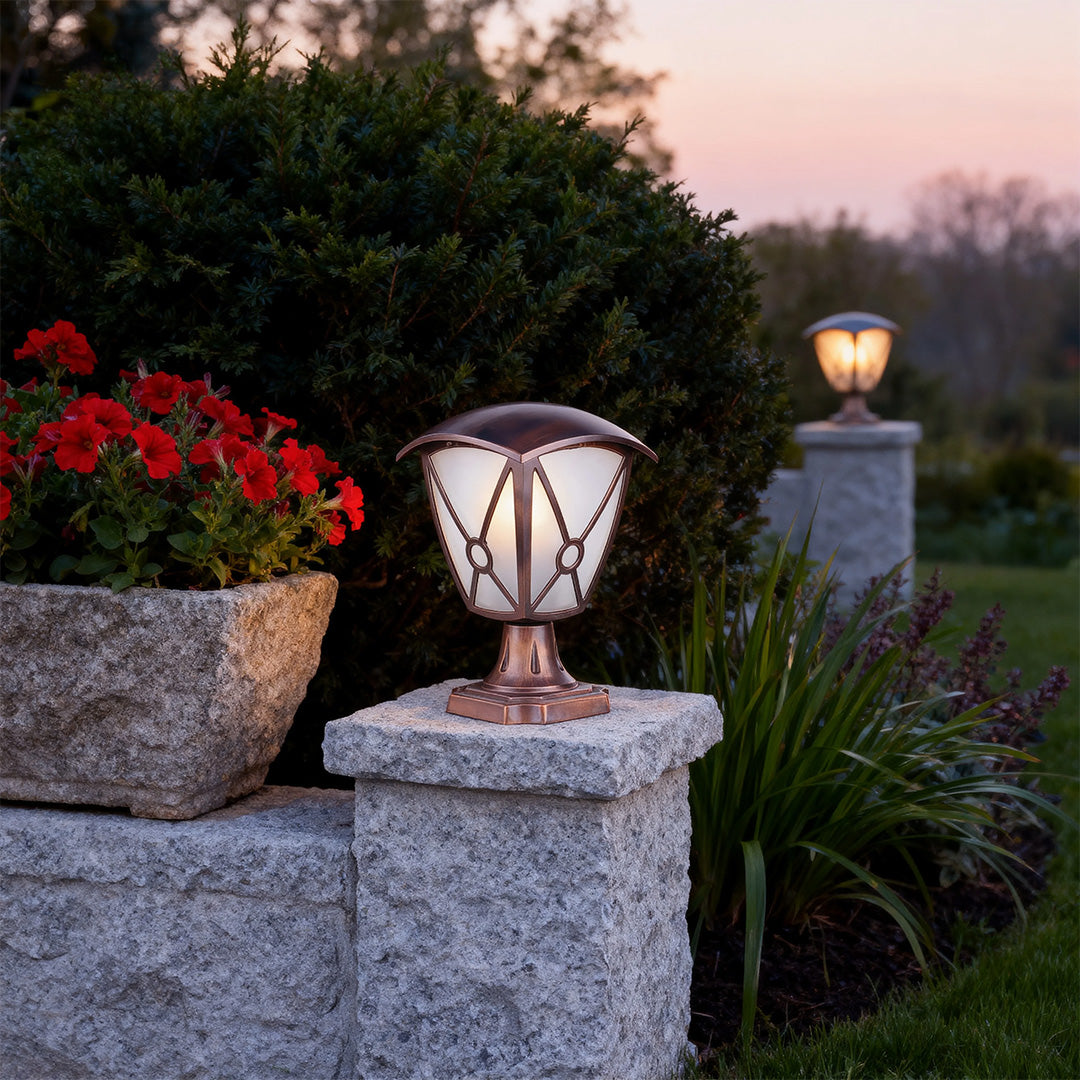 European Aluminum Pillar Light with LED Warm Glow for Garden and Courtyard