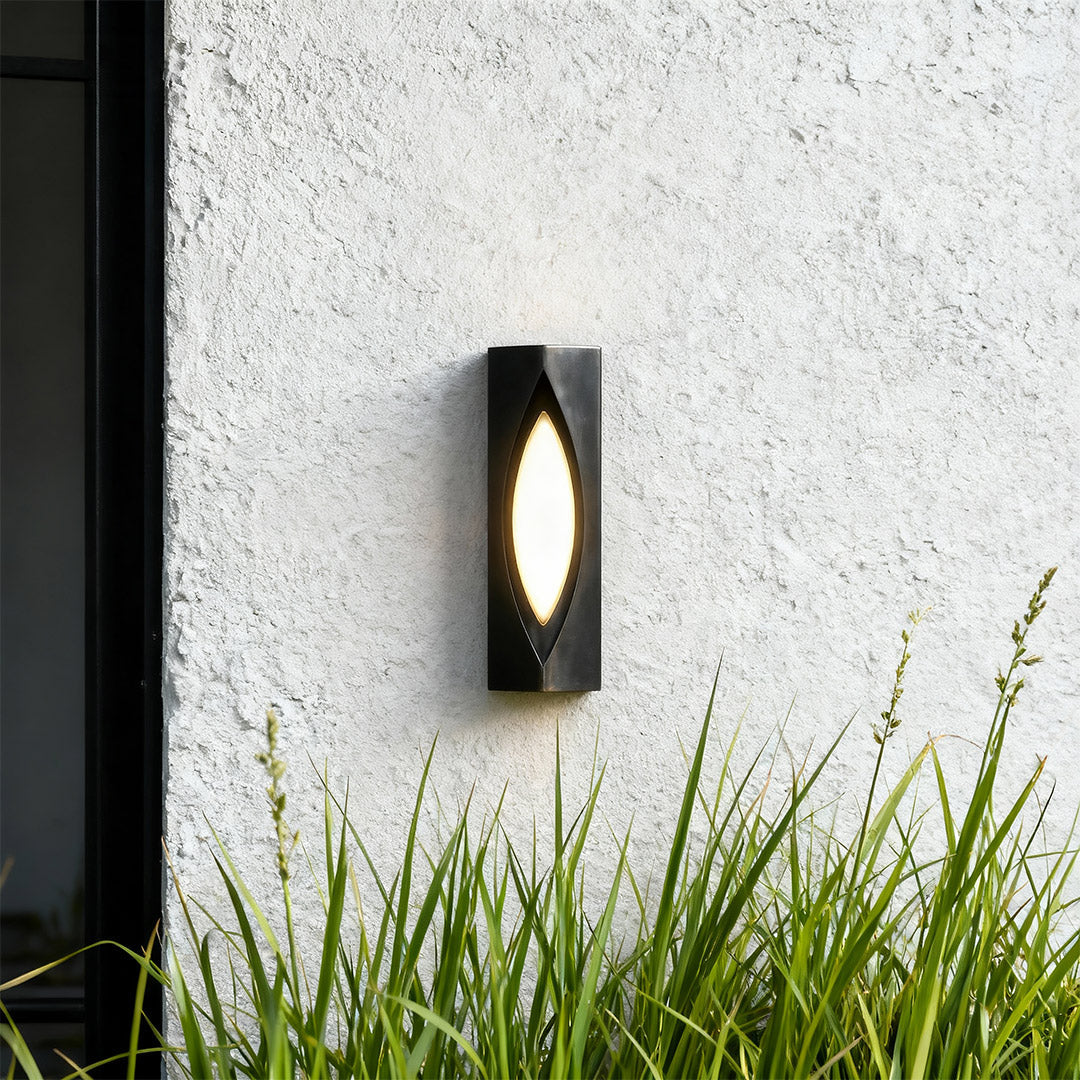 Modern Outdoor Wall Sconce with Integrated LED – Black Aluminum
