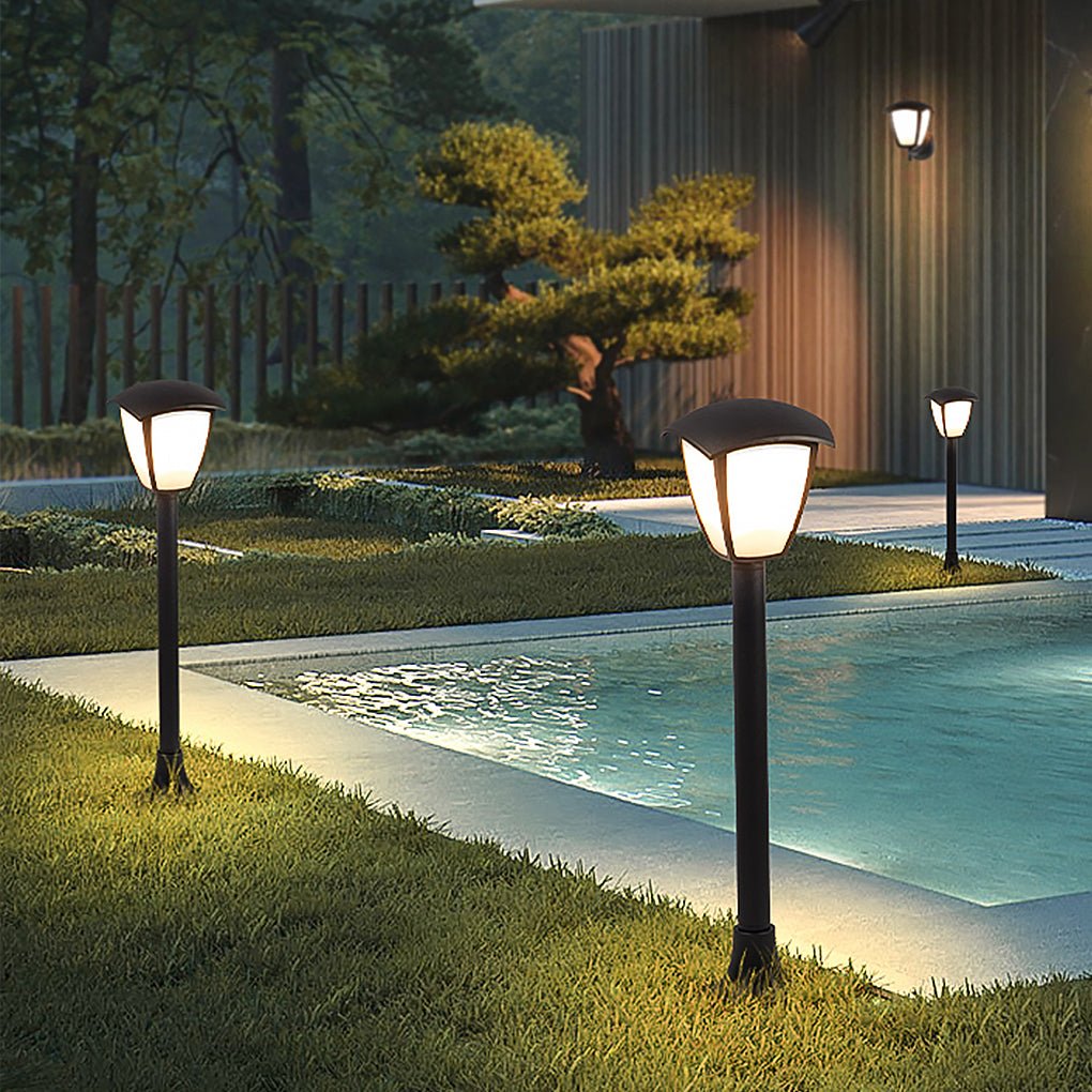 European Outdoor Landscape Lighting Fixture with Black Iron Frame