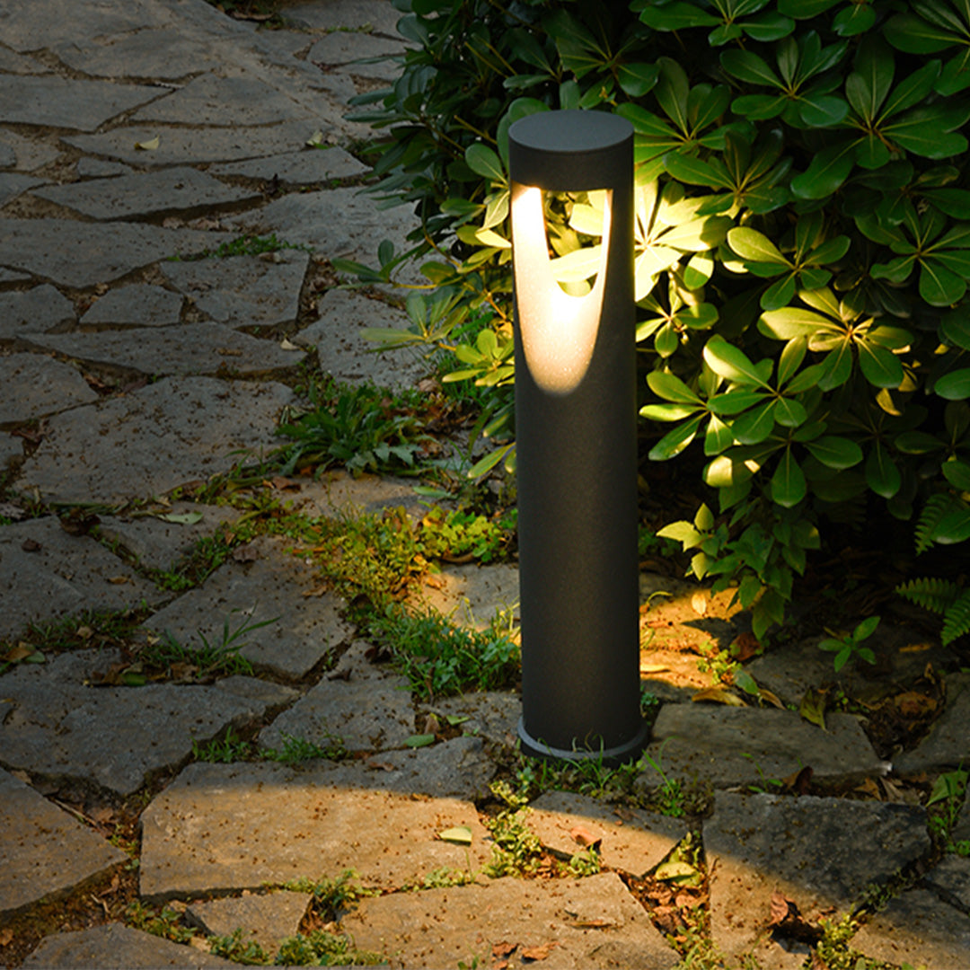 Art Nouveau LED Bollard Light – Minimalist Outdoor Path Lighting in Matte Black