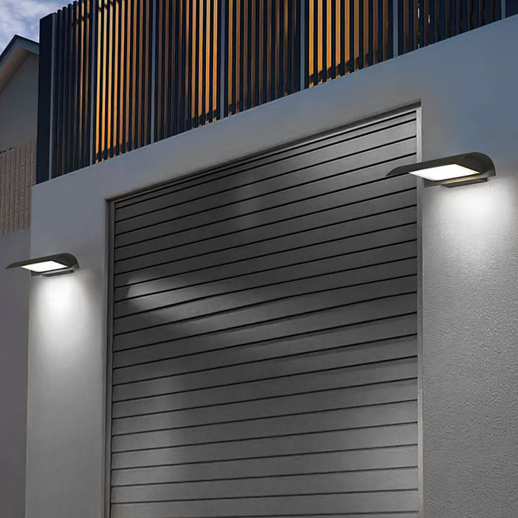 Curved LED Outdoor Wall Light in Matte Black, Minimalist Waterproof Sconce