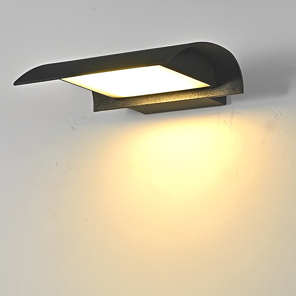 Curved LED Outdoor Wall Light in Matte Black, Minimalist Waterproof Sconce