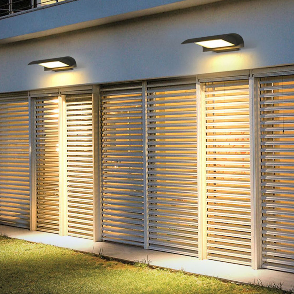 Curved LED Outdoor Wall Light in Matte Black, Minimalist Waterproof Sconce