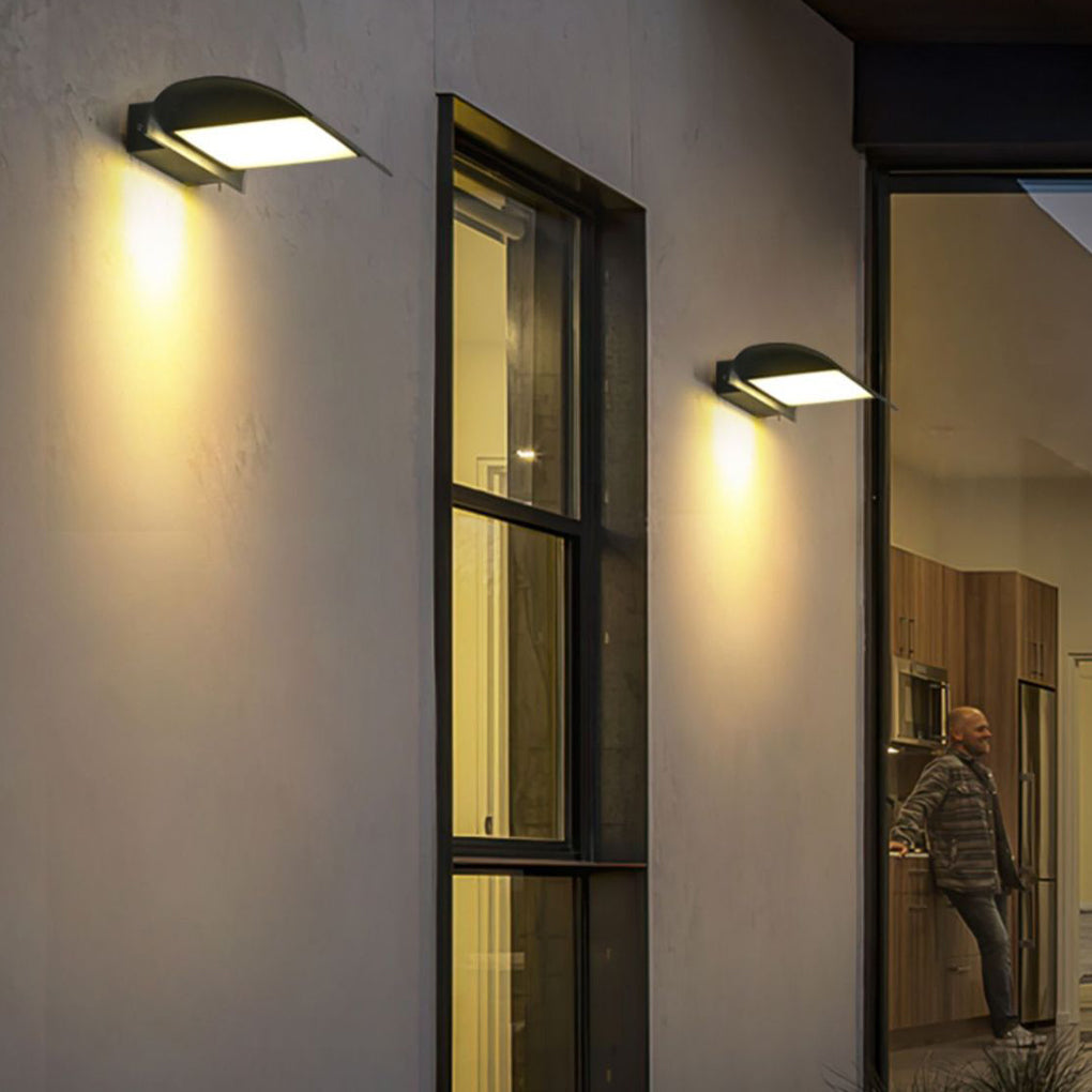 Curved LED Outdoor Wall Light in Matte Black, Minimalist Waterproof Sconce