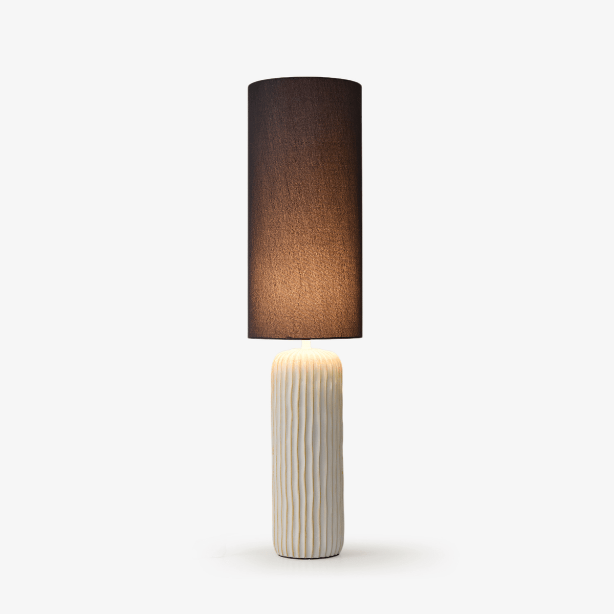Reed Pillar Table Lamp – Ribbed Ceramic Column with Black Drum Shade