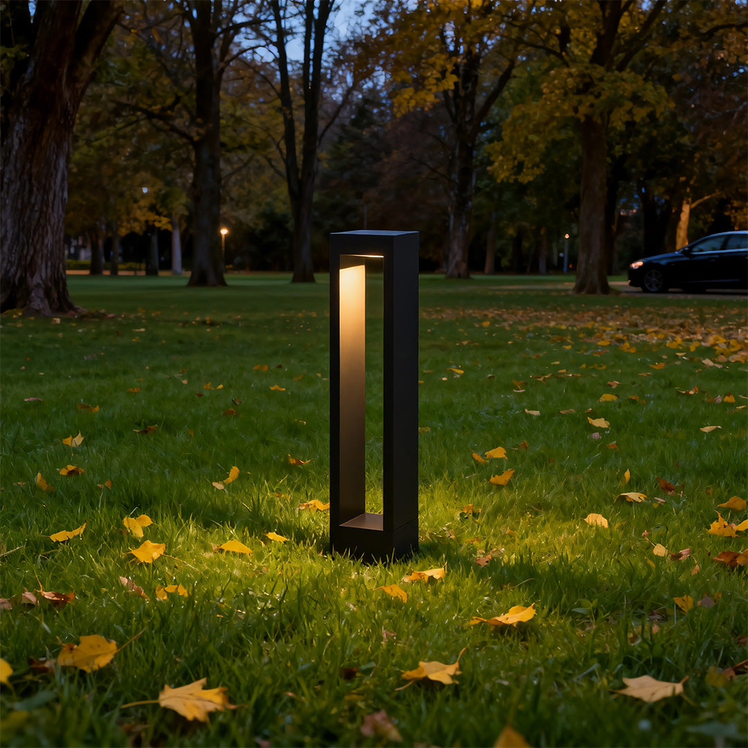 Outdoor LED Bollard Lights for Pathways & Gardens – Minimalist Aluminum