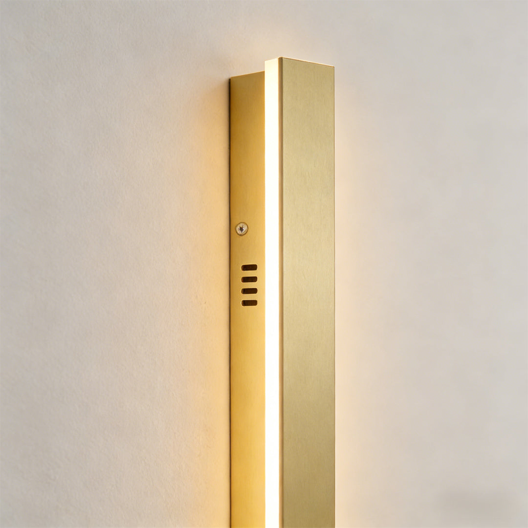 Linear Gold Outdoor Wall Light – Modern Minimalist LED Sconce