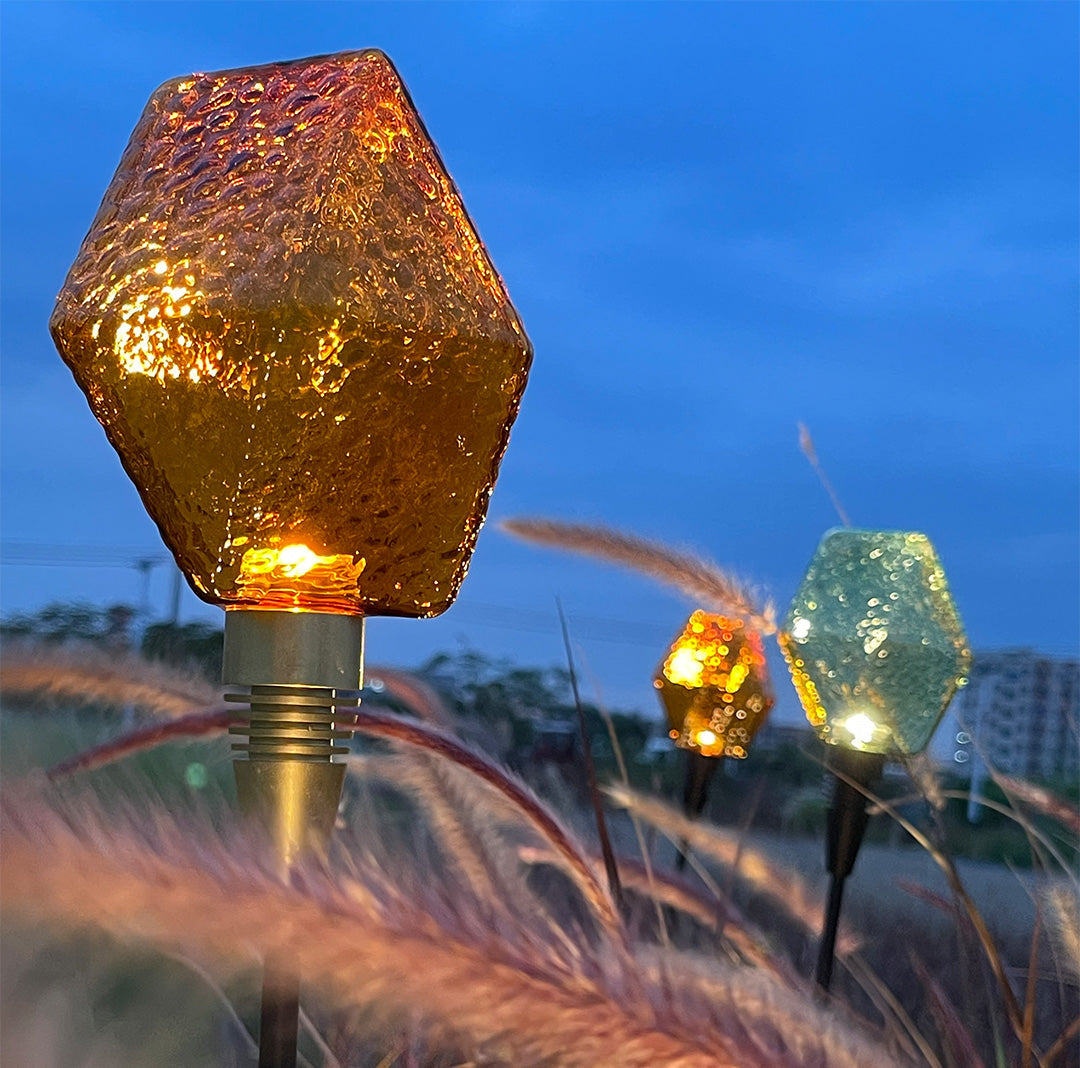 Lumière Diamond Path Light – Modern Landscape LED Bollard in Gold