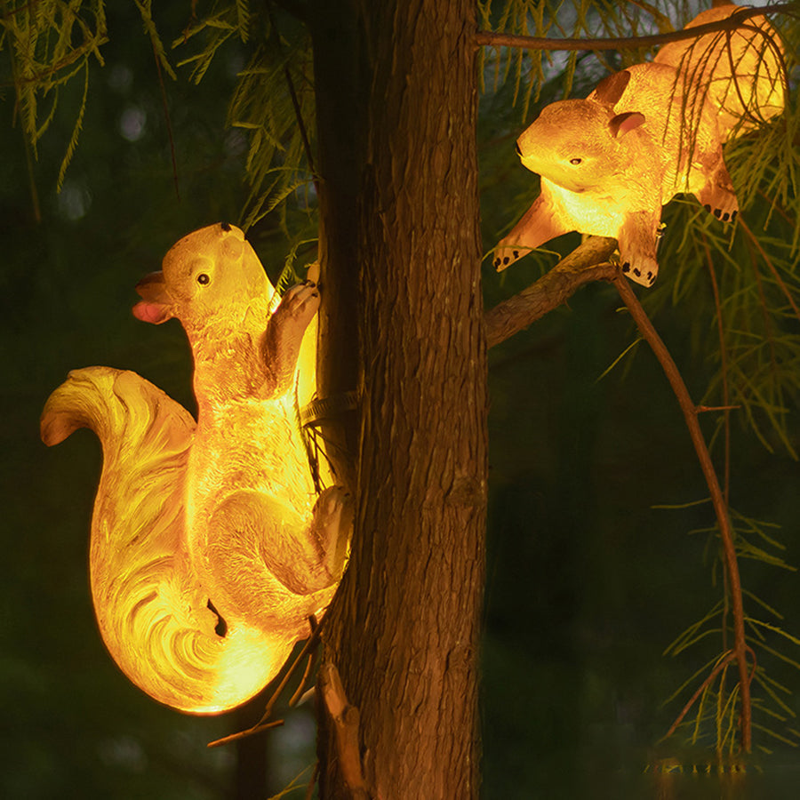 Solar Animal Garden Lights LED Waterproof Hanging Sculptural Squirrel Outdoor Lamp