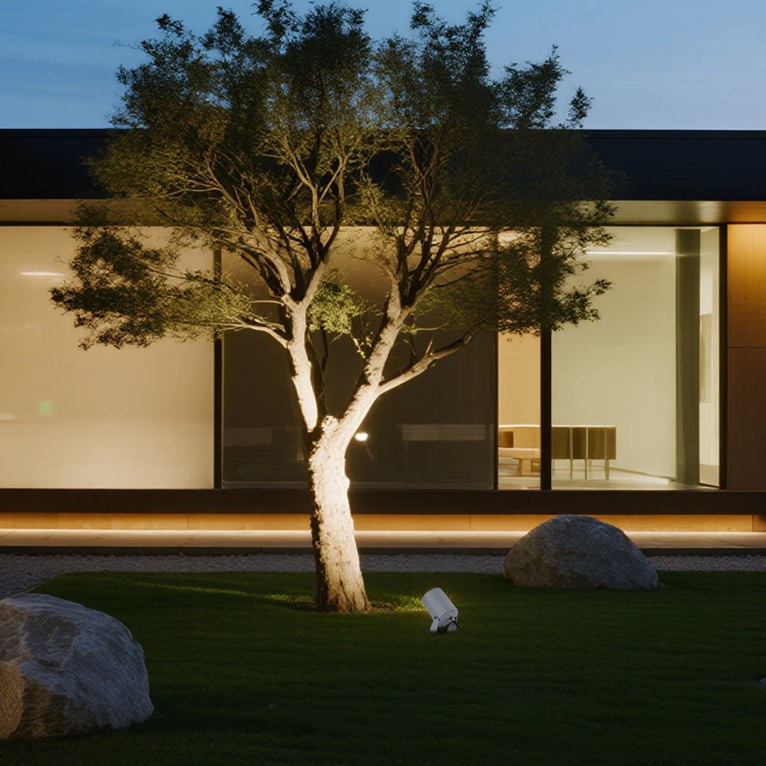 Round LED Landscape Spotlight in Modern Aluminum for Outdoor Spaces