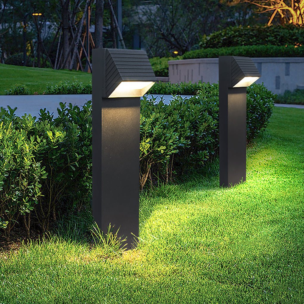 Flash Black LED Lawn Light | Minimalist Waterproof Landscape Lighting for Courtyards and Gardens