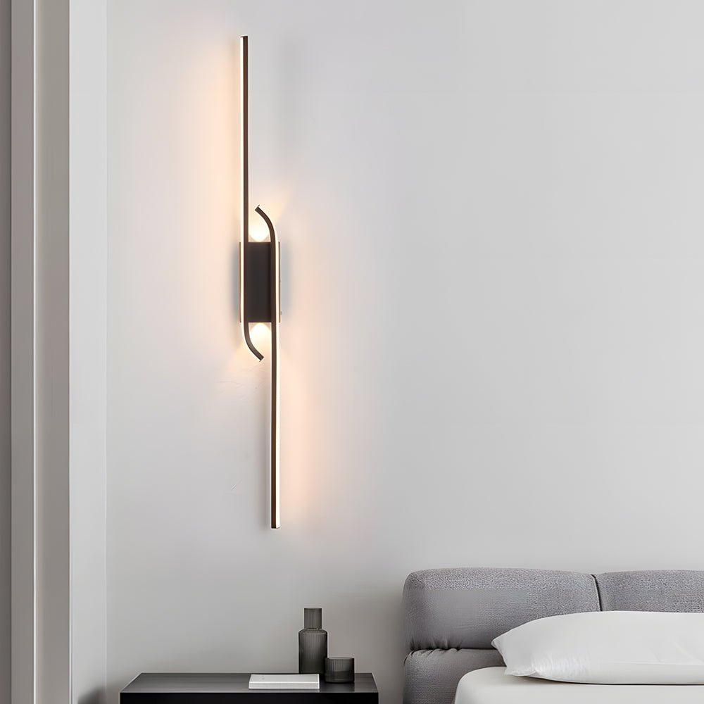 Modern Black Aluminum LED Linear Wall Light for Bedroom and Living Room