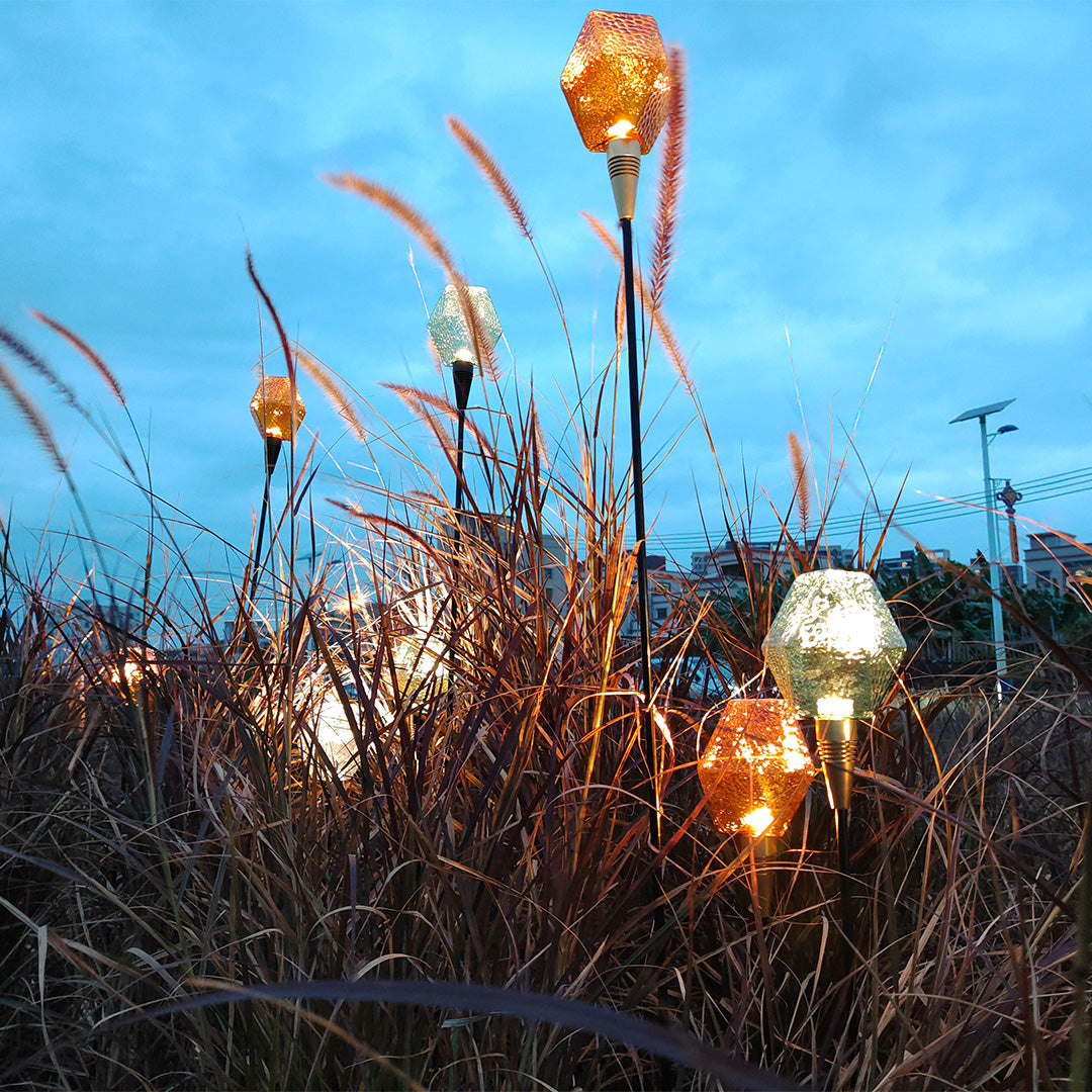 Lumière Diamond Path Light – Modern Landscape LED Bollard in Gold