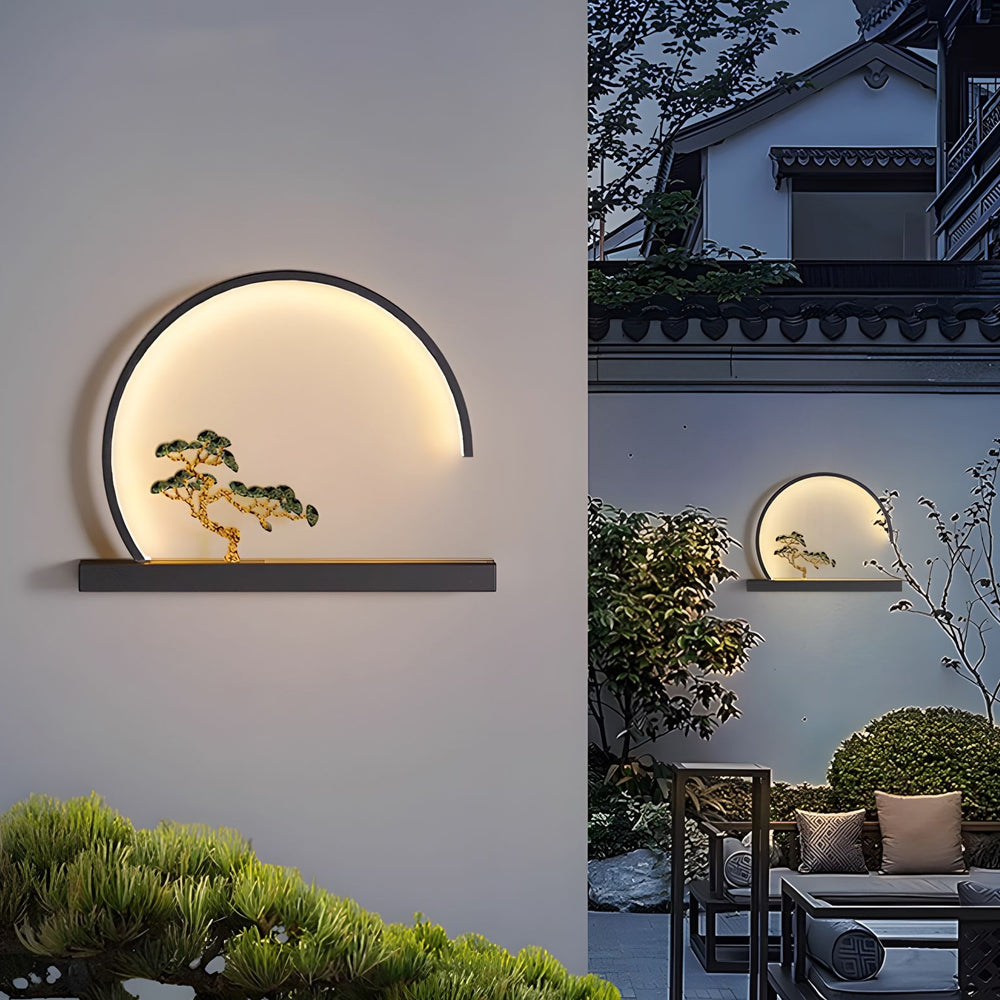 Greeting Pine Outdoor Wall Sconce in Black Stainless Steel