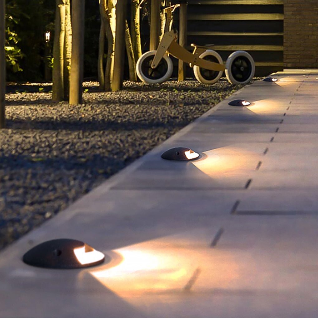 Architectural LED Step Light in Flash Black for Outdoor Stairs and Pathways