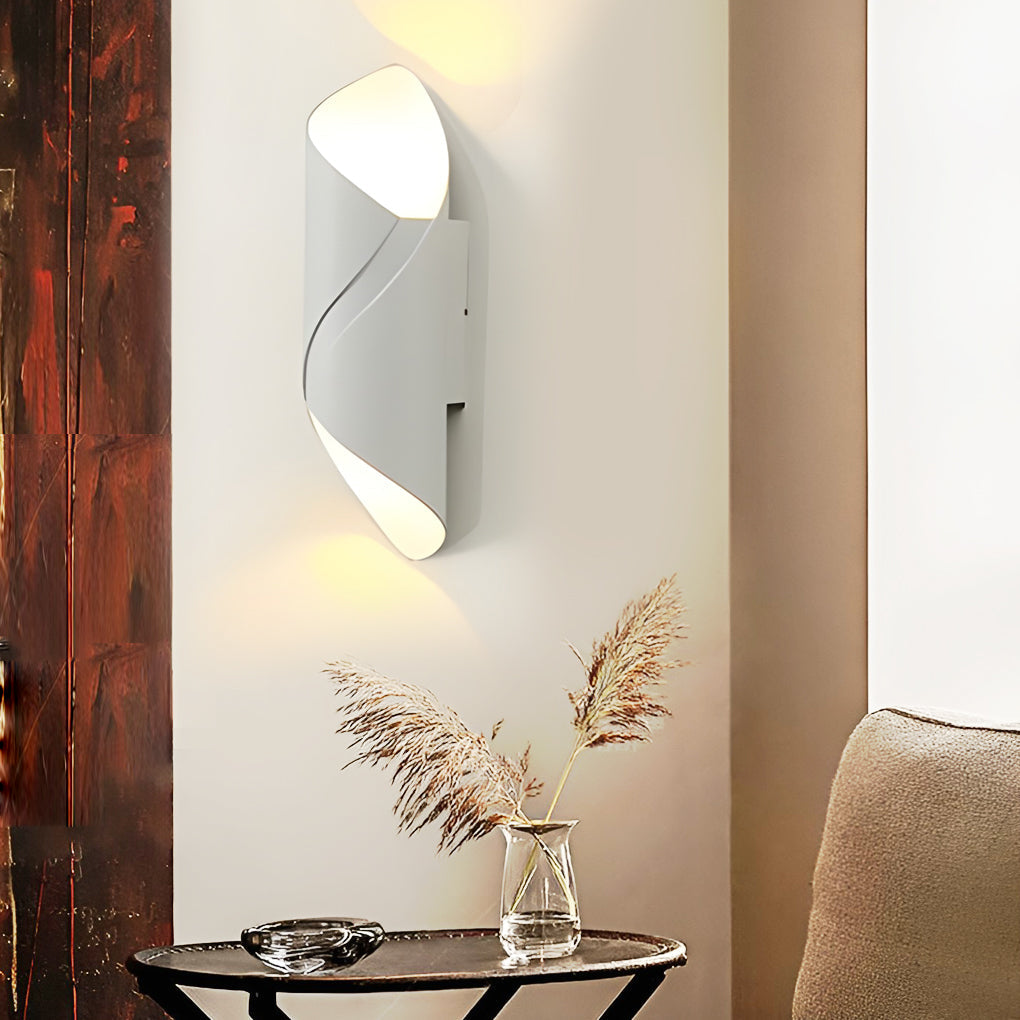 Modern Outdoor Wall Sconce with Up and Down LED Illumination