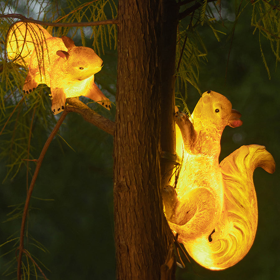 Solar Animal Garden Lights LED Waterproof Hanging Sculptural Squirrel Outdoor Lamp