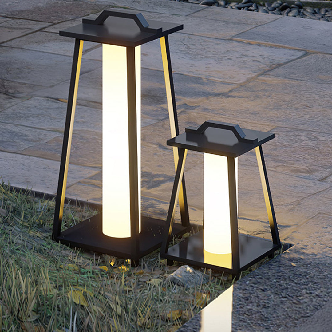 Japanese-Style Wrought Iron LED Landscape Lantern, IP65 Outdoor Garden Light
