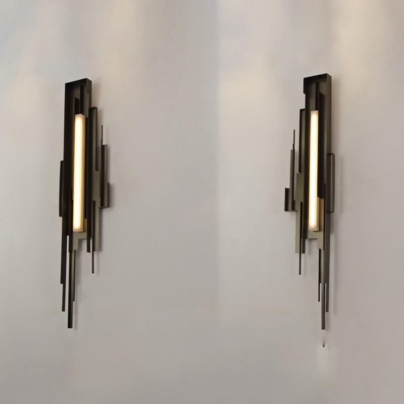 Metal Sculpted Sconce