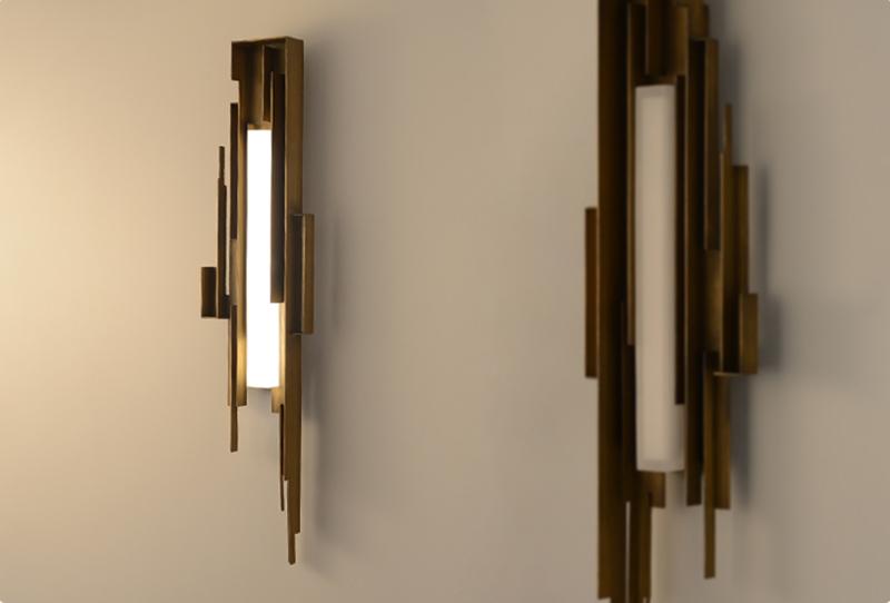 Metal Sculpted Sconce