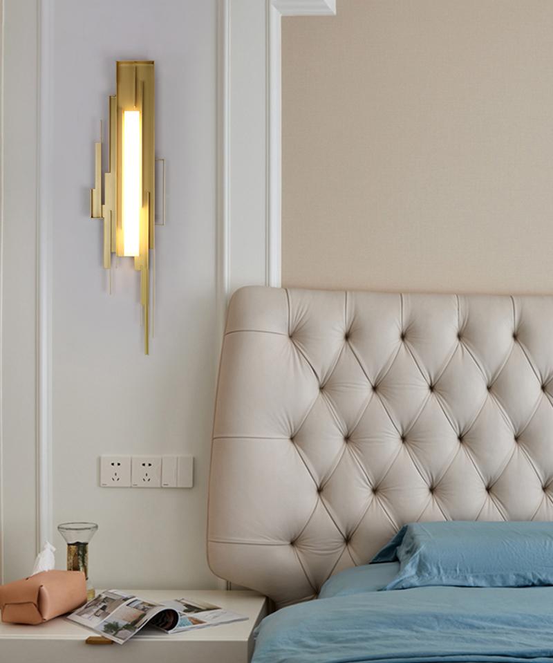 Metal Sculpted Sconce