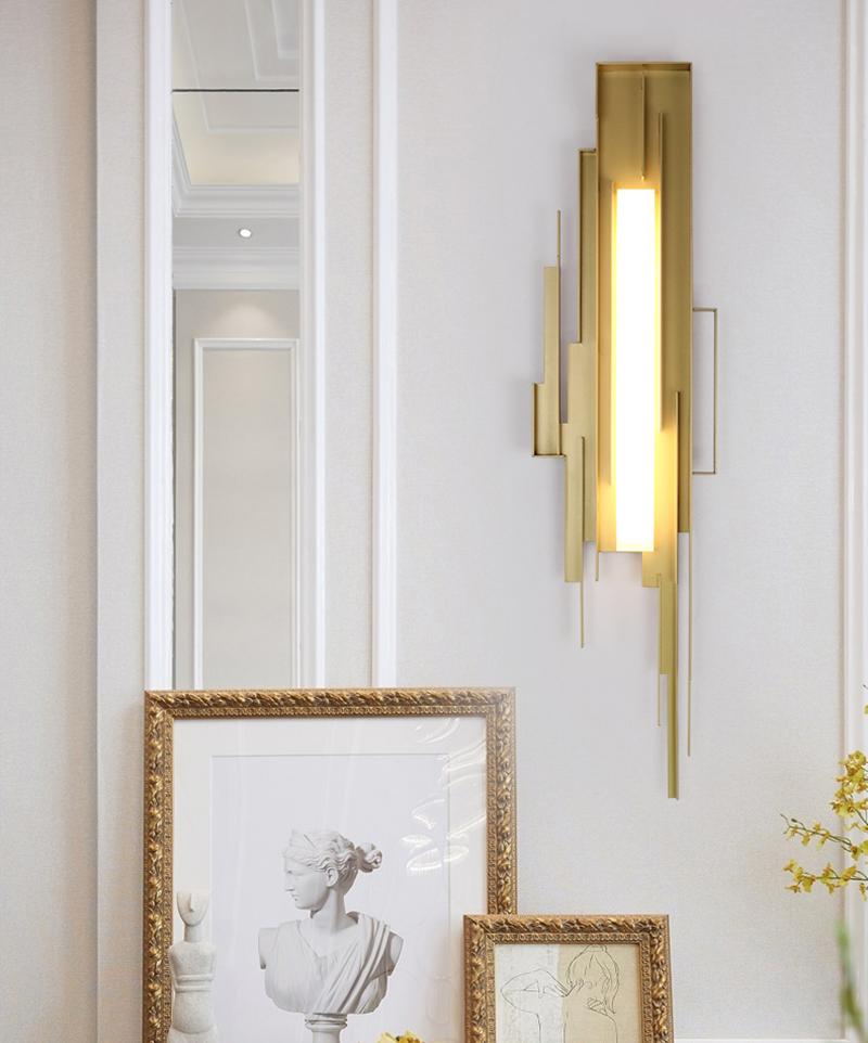 Metal Sculpted Sconce