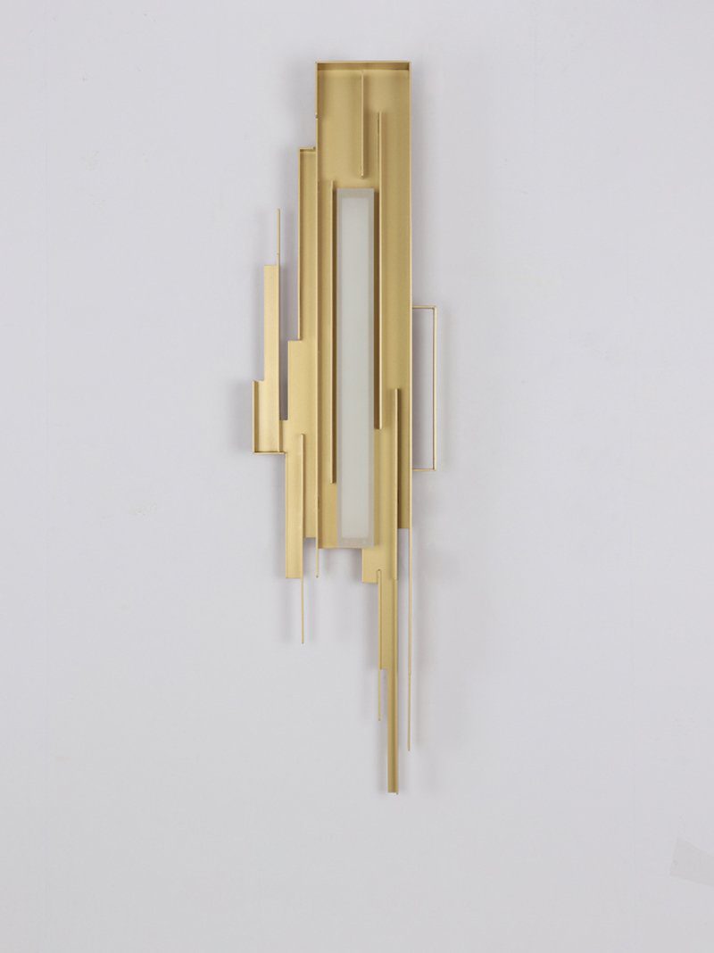 Metal Sculpted Sconce