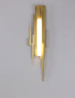 Metal Sculpted Sconce