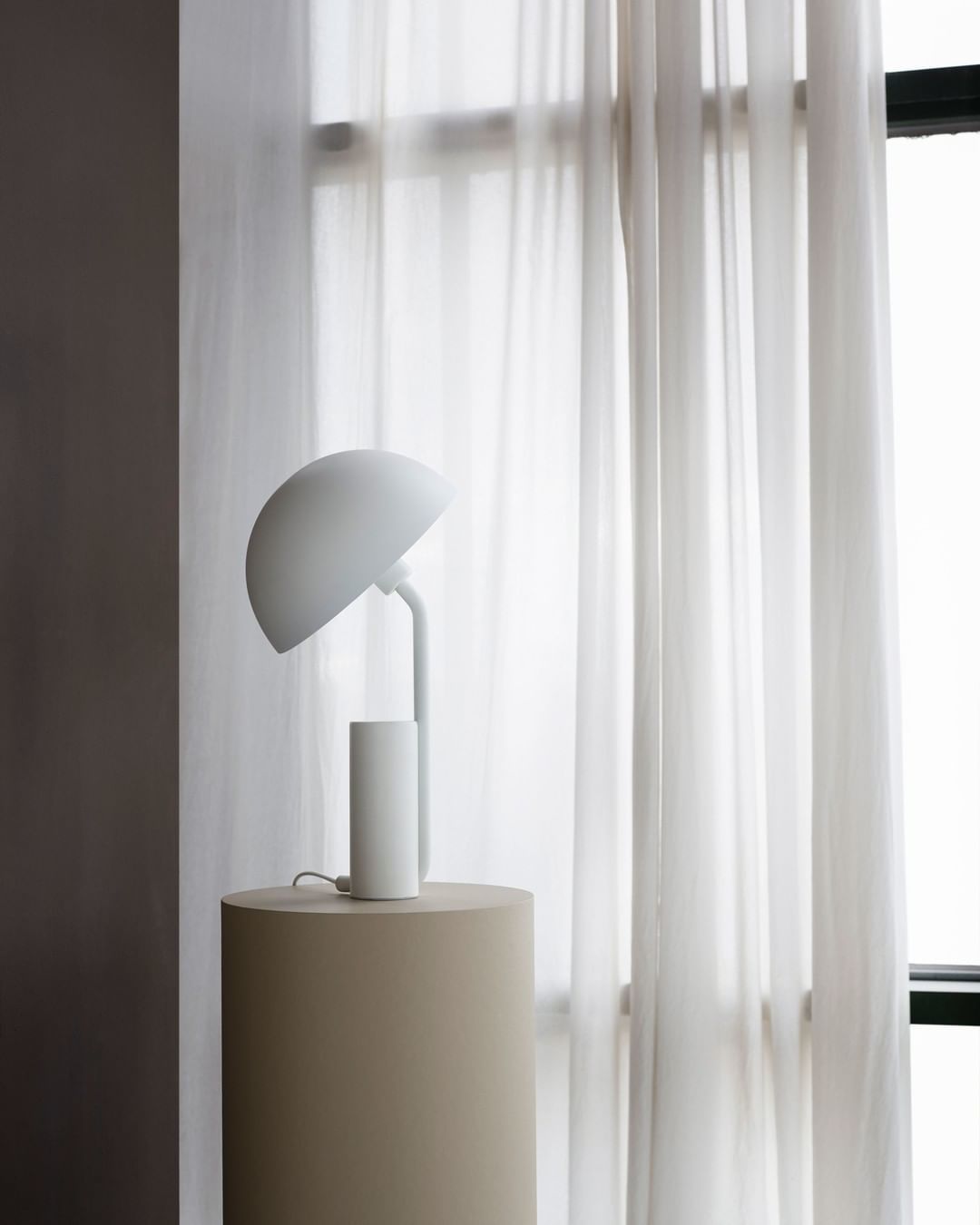 Cap Table Lamp