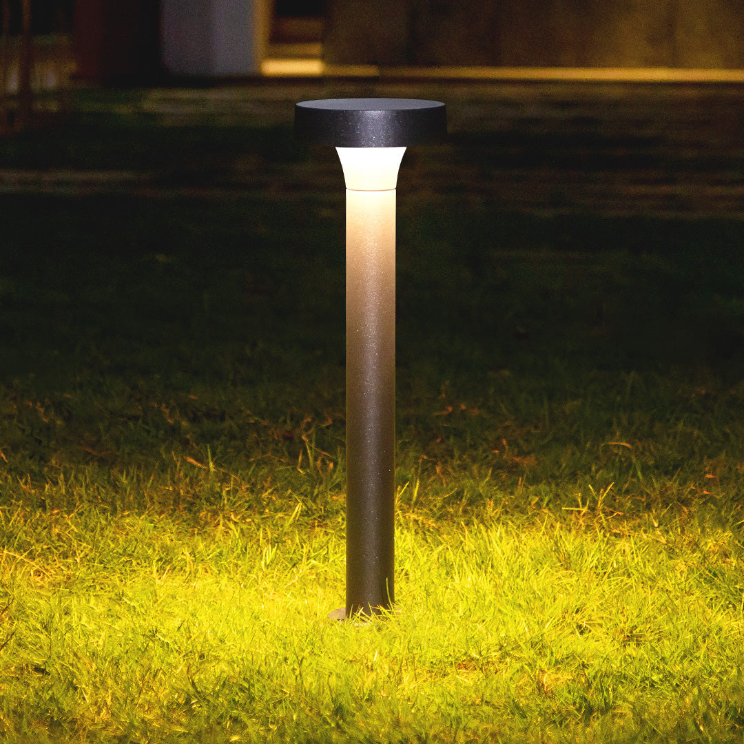 Modern Outdoor Bollard Light – Minimalist Aluminum Pathway Lamp
